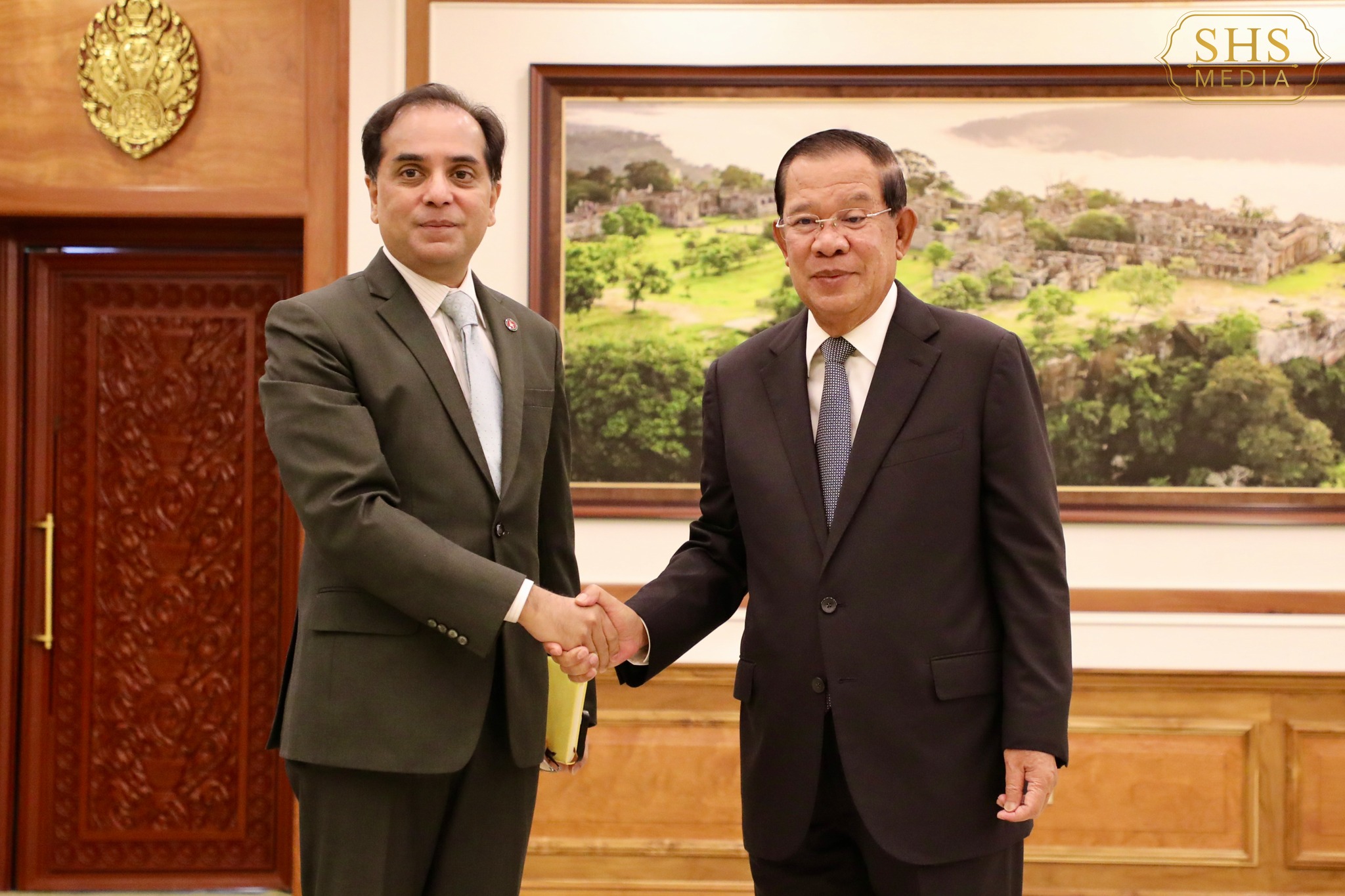 សម្តេចតេជោ ហ៊ុន សែន អនុញ្ញាតឲ្យ ឯកឧត្តម Faiyaz Murshid Kazi ឯកអគ្គរដ្ឋទូតនៃសាធារណរដ្ឋប្រជាមានិតបង់ក្លាដេស ចូលជួបសម្តែងការគួរសម