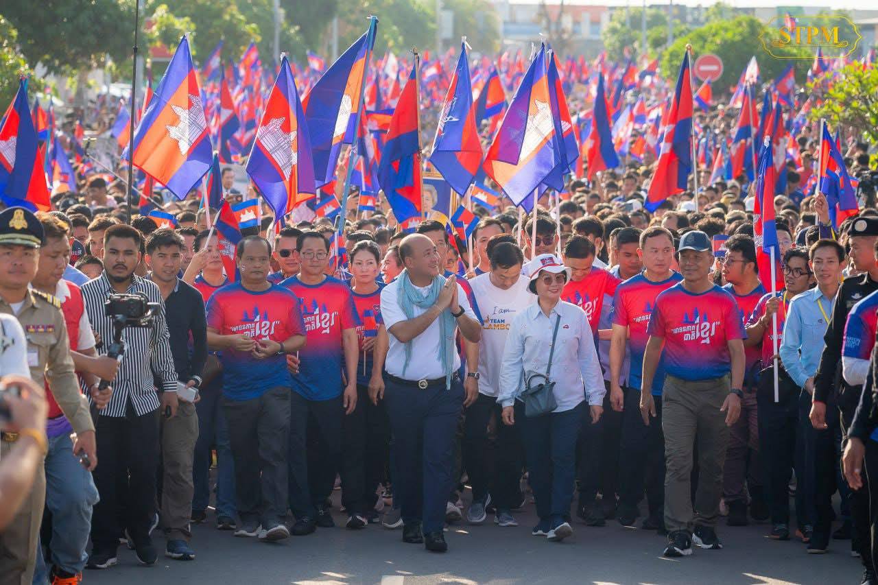 មេអាវុធហត្ថភ្នំពេញ បង្ហាញការគាំទ្ររាជរដ្ឋាភិបាលពេញទំហឹង ក្នុងការដោះស្រាយបញ្ហាព្រំដែន!