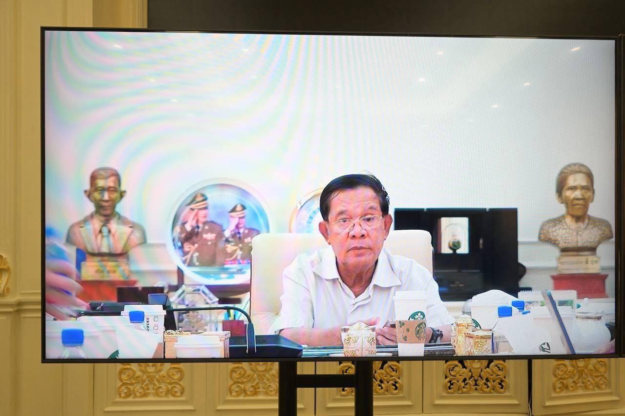 សម្តេចតេជោ ហ៊ុន សែន៖ បន្តតាមដានការអនុវត្តកិច្ចព្រមព្រៀង ឈប់បាញ់សម្រាប់ថ្ងៃទី២