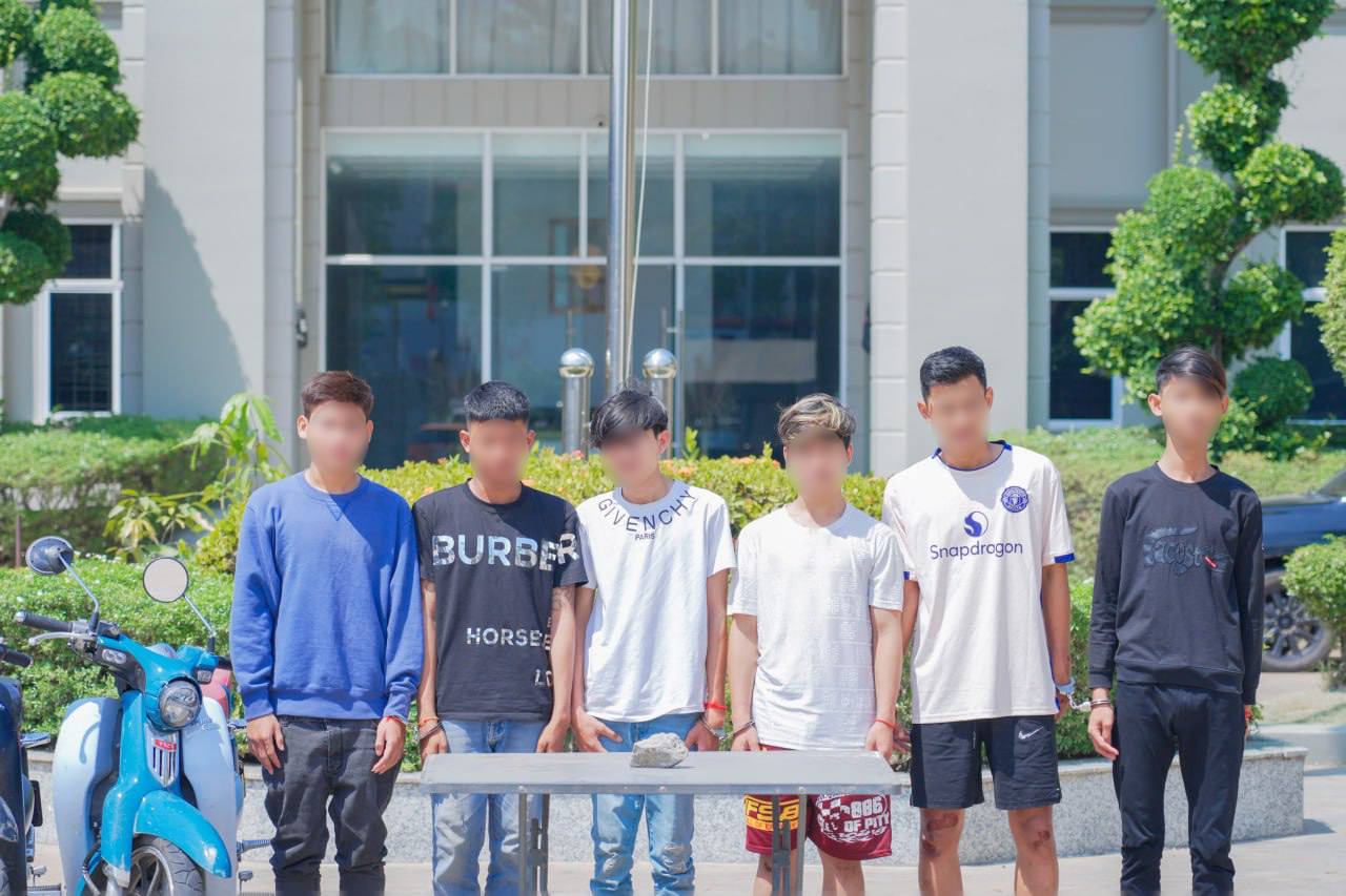 អាវុធហត្ថរាជធានីភ្នំពេញ បង្រ្កាបបានក្មេងទំនើង០៦នាក់ ពាក់ព័ន្ធករណីហិង្សាដោយចេតនា!